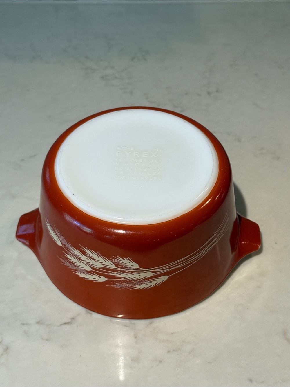 Vintage Pyrex Autumn Harvest Casserole Dish 473-B - Picture 2 of 9